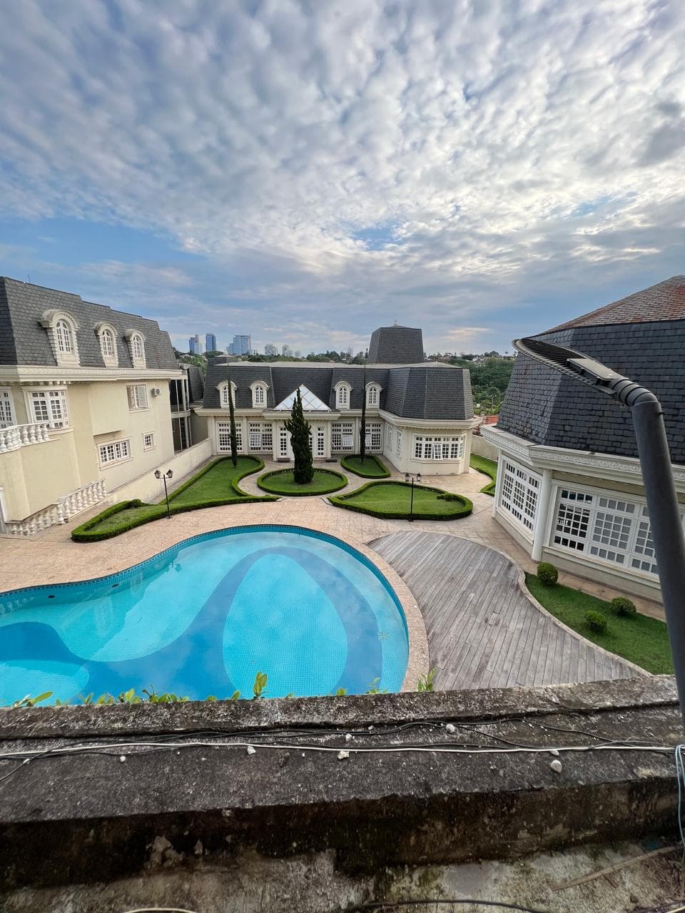 Classic residence with pool